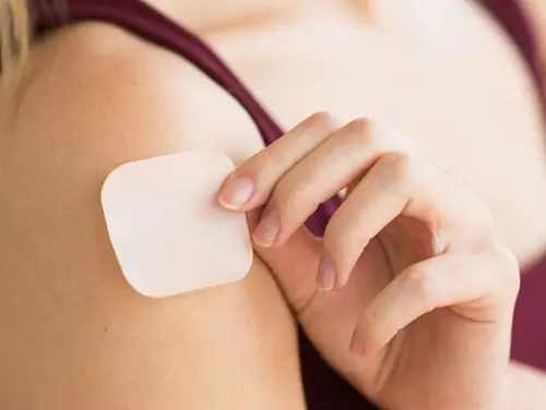 Miếng dán tránh thai là gì? Giá bao nhiêu và mua ở đâu?